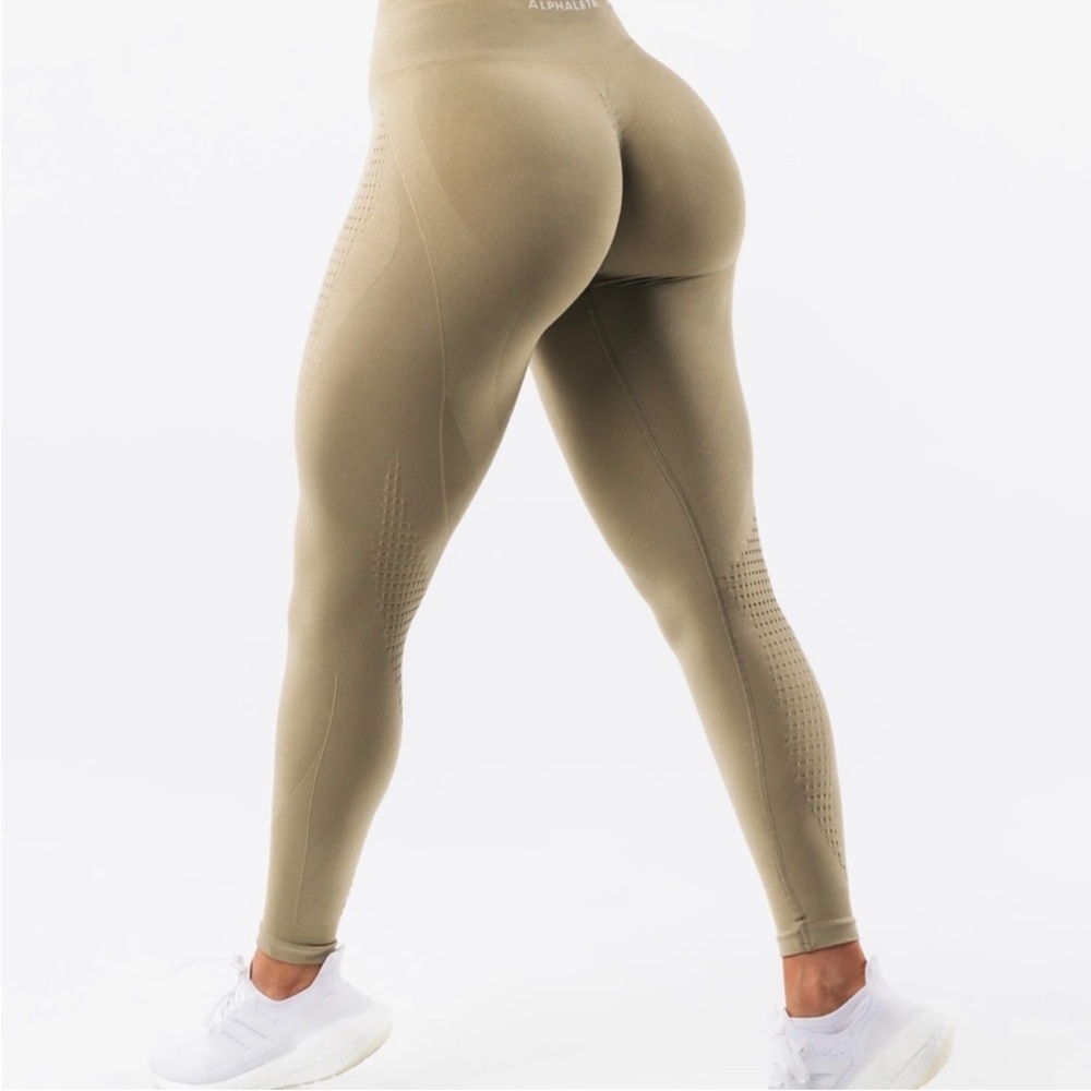 Alphalete - Amplify Contour Leggings
